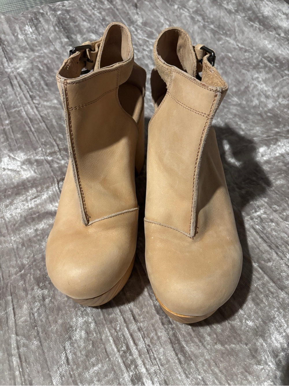 🌺Free People Size 8/39 Tan leather platform boots with wooden heel Cutout Heels - Picture 2 of 11